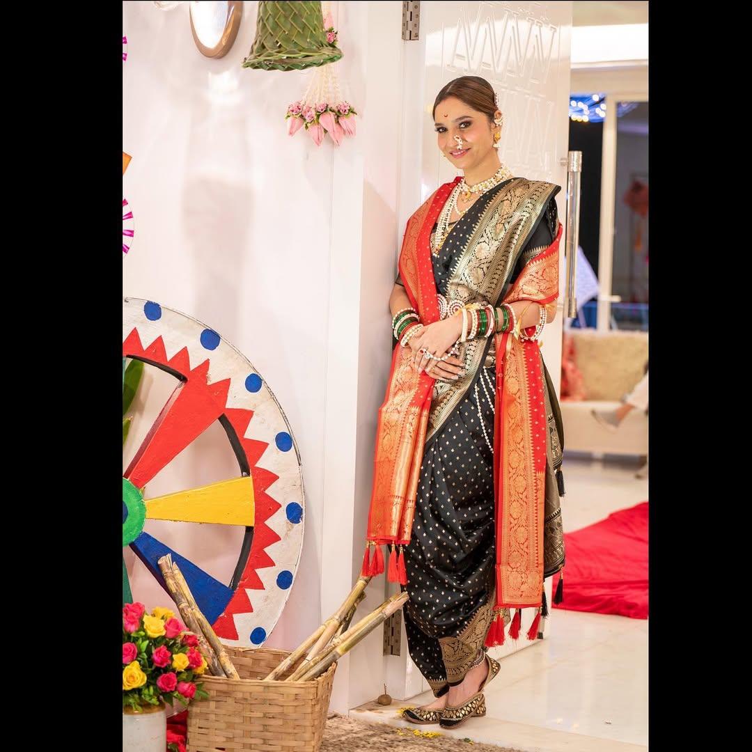 Ankita accessorized her appearance with multiple neckpieces, stylish earrings, a nath that made her look like a true Marathi mulgi, and a chandrakor on her forehead