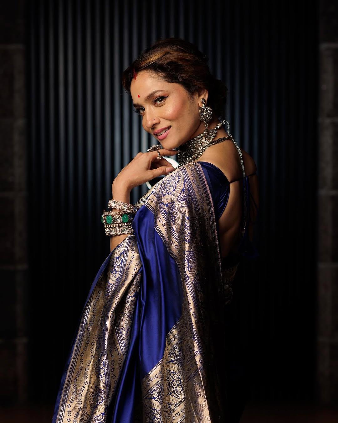Ankita elevated her look by tying her hair back in a bun and putting on minimal makeup. This look is sure to bring the spotlight on you during the Gudi Padwa celebration