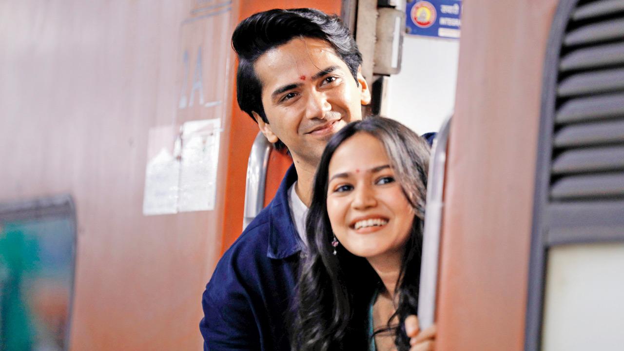 Ayesha Kaduskar and Ritik Ghanshani in Sooraj Barjatya’s debut OTT show, Bada Naam Karenge