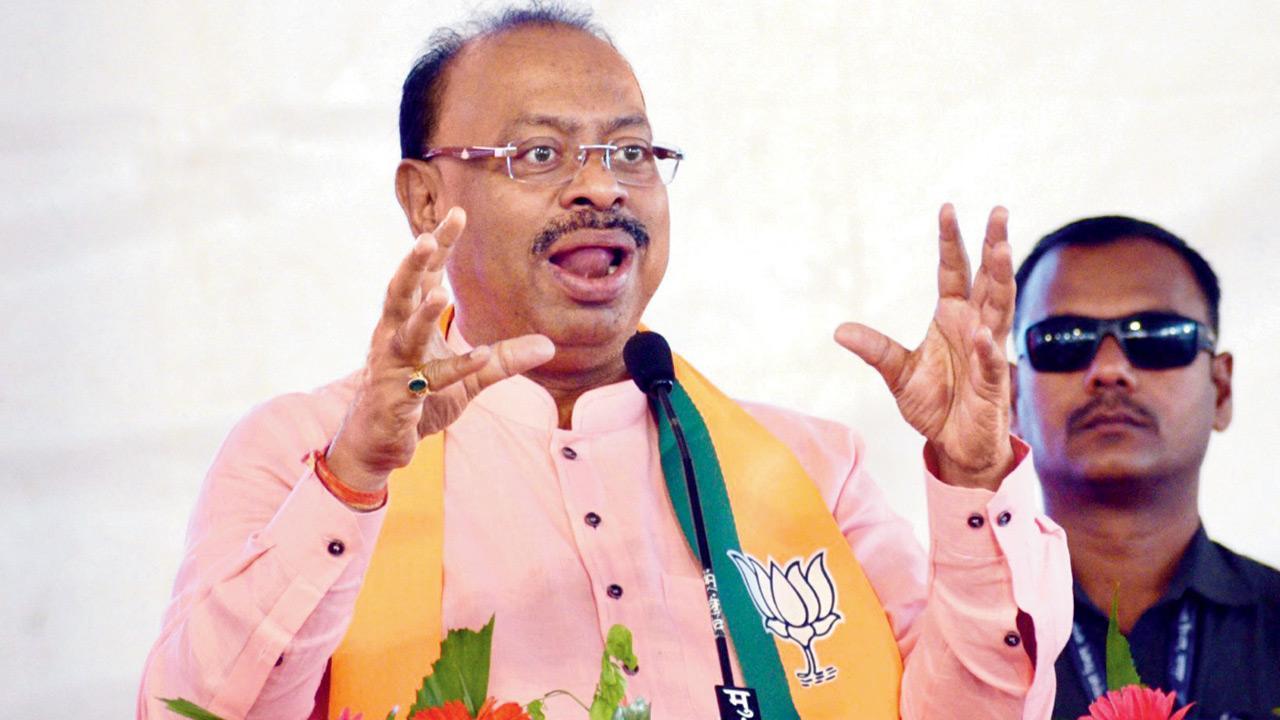 Maharashtra cuts red tape, waives Rs 500 stamp duty on affidavits