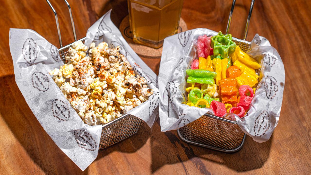Berlin BrewMumbai’s cricket enthusiasts are in for a thrilling season as Berlin Brew, Andheri’s newest taproom, gears up with electrifying screenings of the Indian Premier League (IPL). Located in Times Square, Andheri East, the taproom has an exclusive 1+1 offer on all straight drinks (excluding beers). They also have an IPL food menu that includes Mumbai’s Cheese Melt Mini Vada Pav to Kolkata’s iconic Kathi Roll (Chicken/Paneer) and Delhi’s indulgent Butter Chicken on Mini Kulcha. Fans can also relish Lucknowi Galouti Kebabs, Hyderabadi Highway Murg Kebabs, Amritsari Stuffed Paneer, Gujarati Chakhna Thali, Royal Chicken Nuggets, and crispy Chennai Onion Rings.
Where: Berlin Brew, Andheri EastWhen: Ongoing
