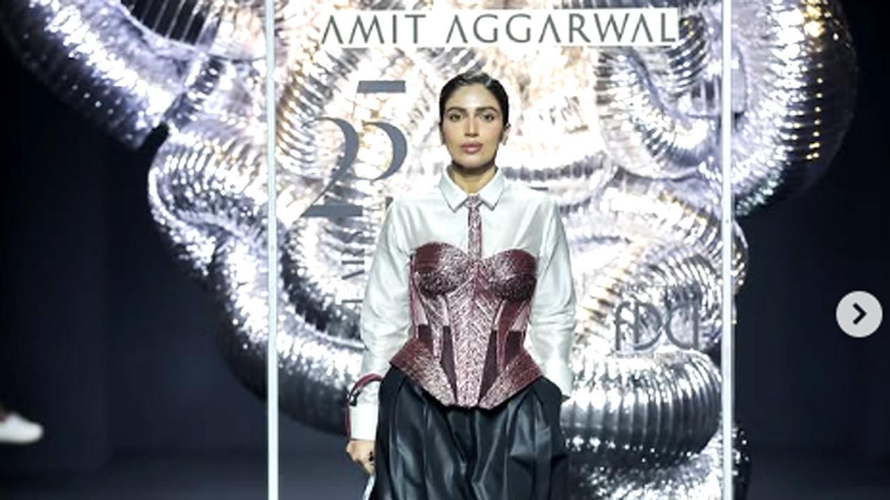 Bhumi Pednekar walks the ramp for Designer Amit Aggarwal at Lakme Fashion 2025