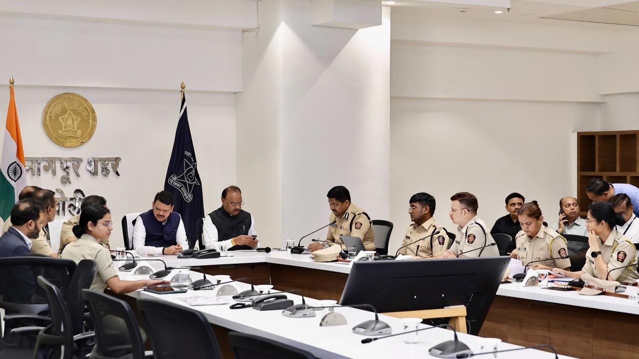 CM Devendra Fadnavis chaired a review meeting with the police regarding the law and order in Nagpur City 
