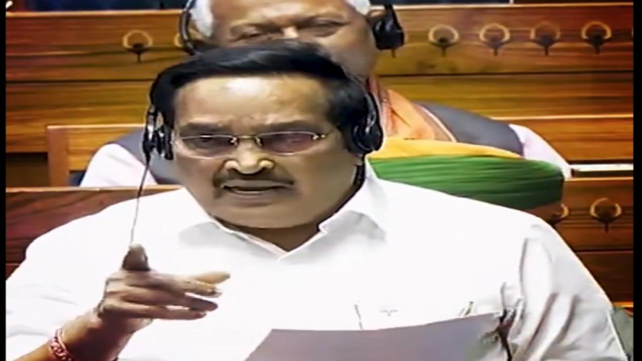 Centre trying to build consensus among states on river linking: Minister 
