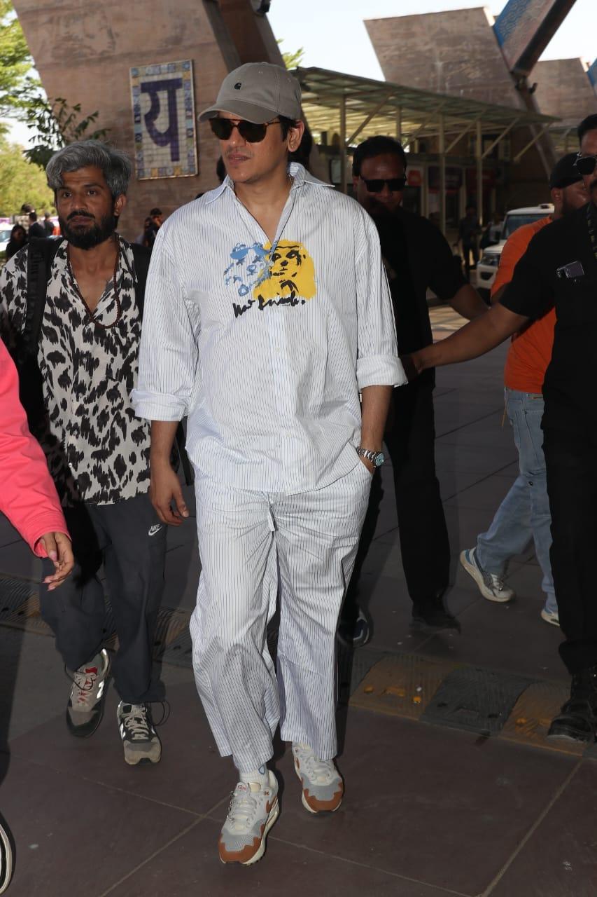 Vijay Varma's white-on-white look has our hearts! The actor was seen wearing a cool shirt featuring a stylish design