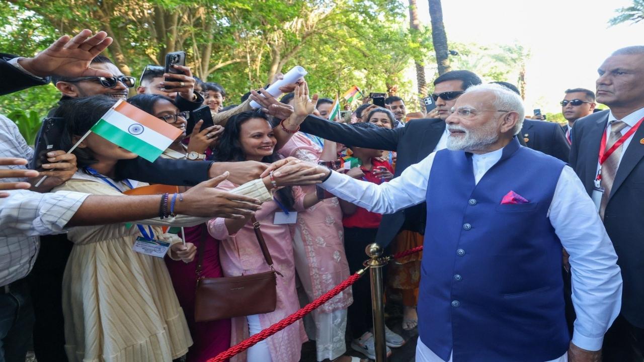 During the visit at the invitation of Ramgoolam, the two countries will sign several pacts providing for cooperation in the areas of capacity building, trade and tackling cross-border financial crimes