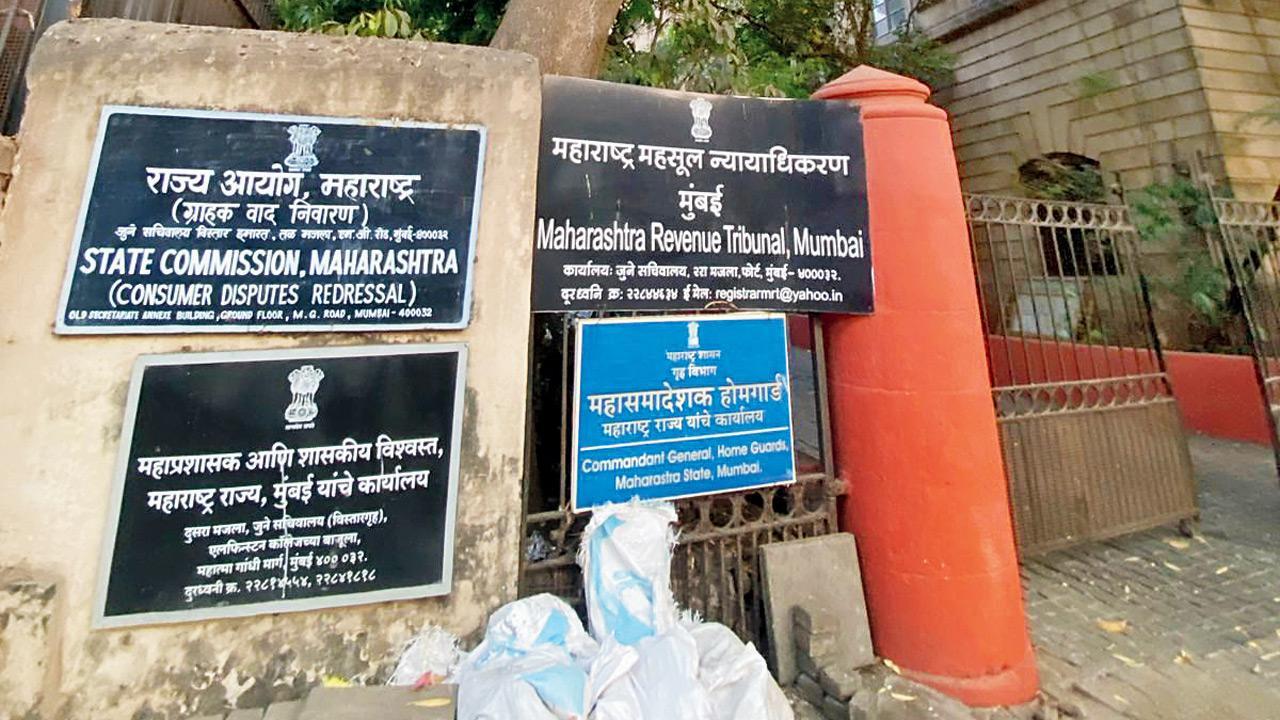 Mumbai: No toilets for women at state consumer court, lawyers write to PMO