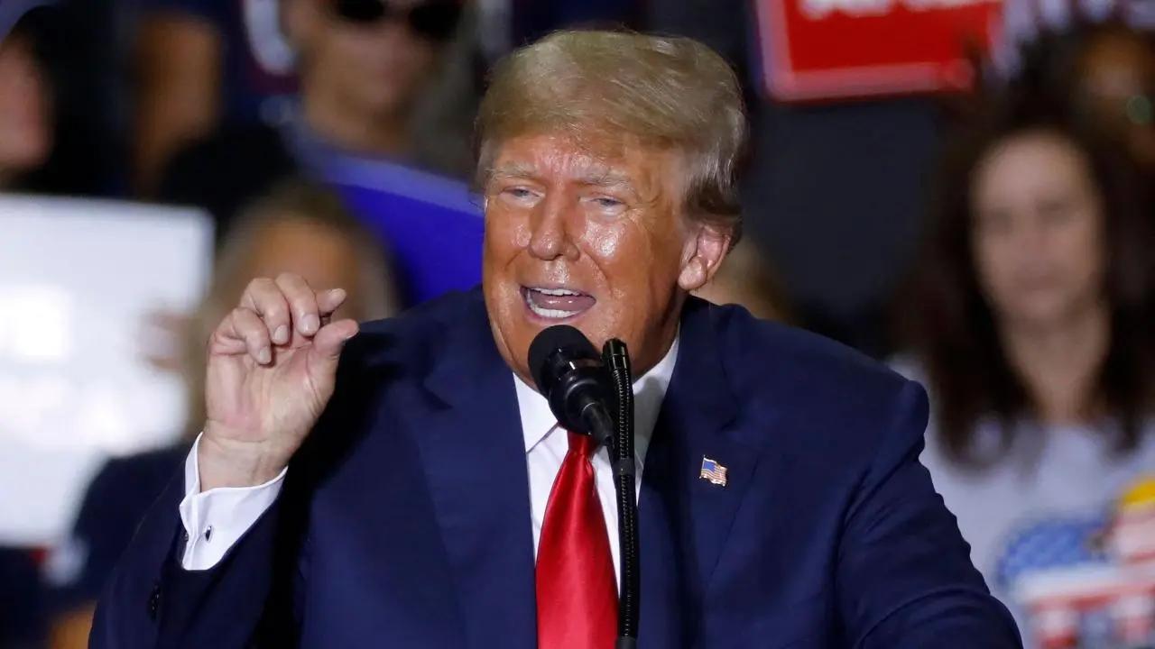 Donald Trump says countries that buy Venezuelan oil will face 25 per cent tariff