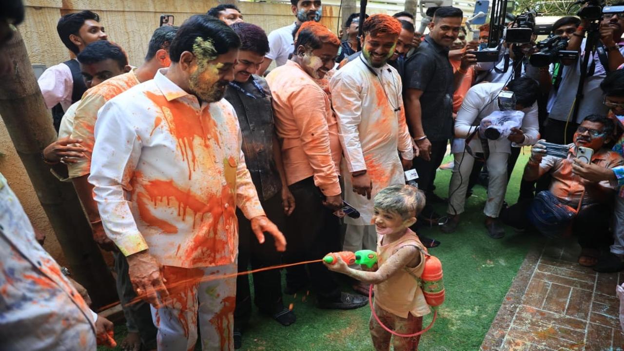 In a post of social media platform X, Shinde extended his Holi wishes to the people of the state. 
