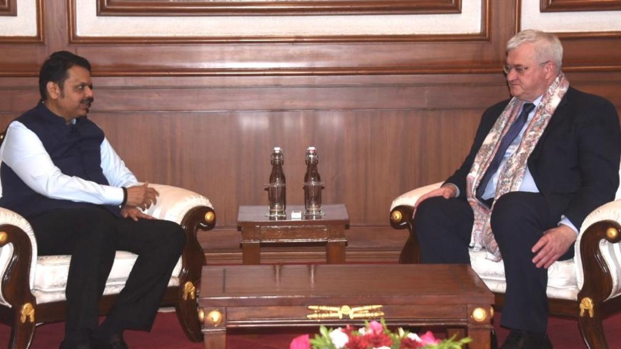 The meeting underscored the commitment of both Maharashtra and Ukraine to explore collaborative opportunities across various sectors