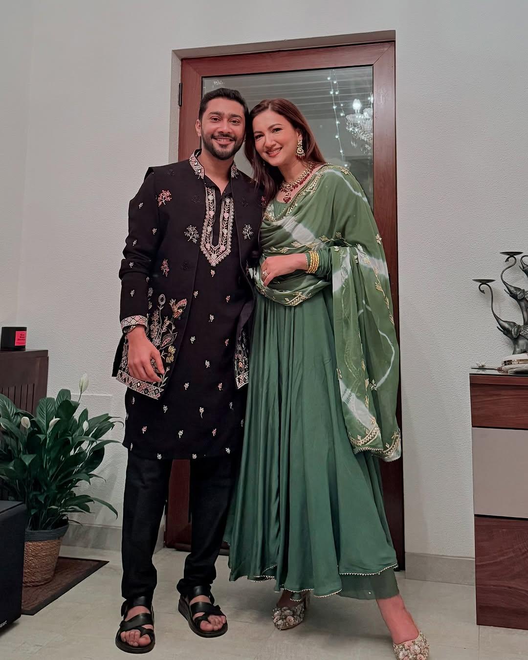 In this look, while Gauahar Khan looked stunning as always in a plain green long kurta, Zaid Darbar totally complemented her in a black outfit
