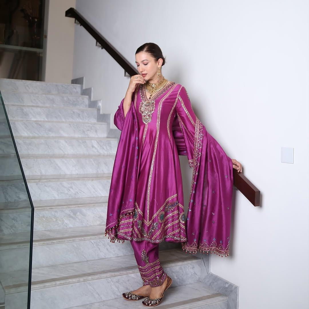 If you are a big fan of colourful outfits, then Gauahar's next look is what you are looking for to slay at the next Iftar party you attend