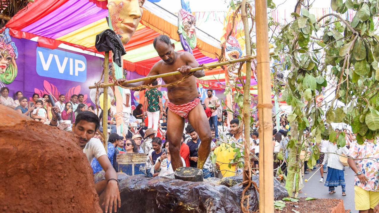 The festival's signature float parade, a mesmerising display of colour, culture, and creativity, set off from Panjim, continuing through Mapusa, Morjim, Margao, and Vasco