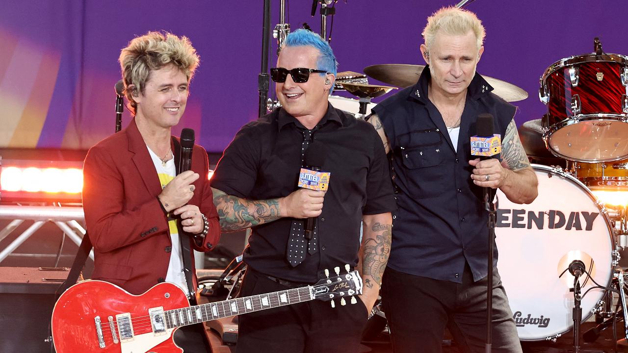 Boulevard of Broken Dreams
Almost 10 years later, the band released 'Boulevard of Broken Dreams '. It was the second single from their seventh studio album 'American Idiot'. Written by Billie Joe Armstrong, the song was composed by the band and came after the first song, which had the same name as the album. It also peaked at No 2 on Billboard Hot 100, making it their most famous song in the US. It also went on to win the Grammy Award for Record of the Year.