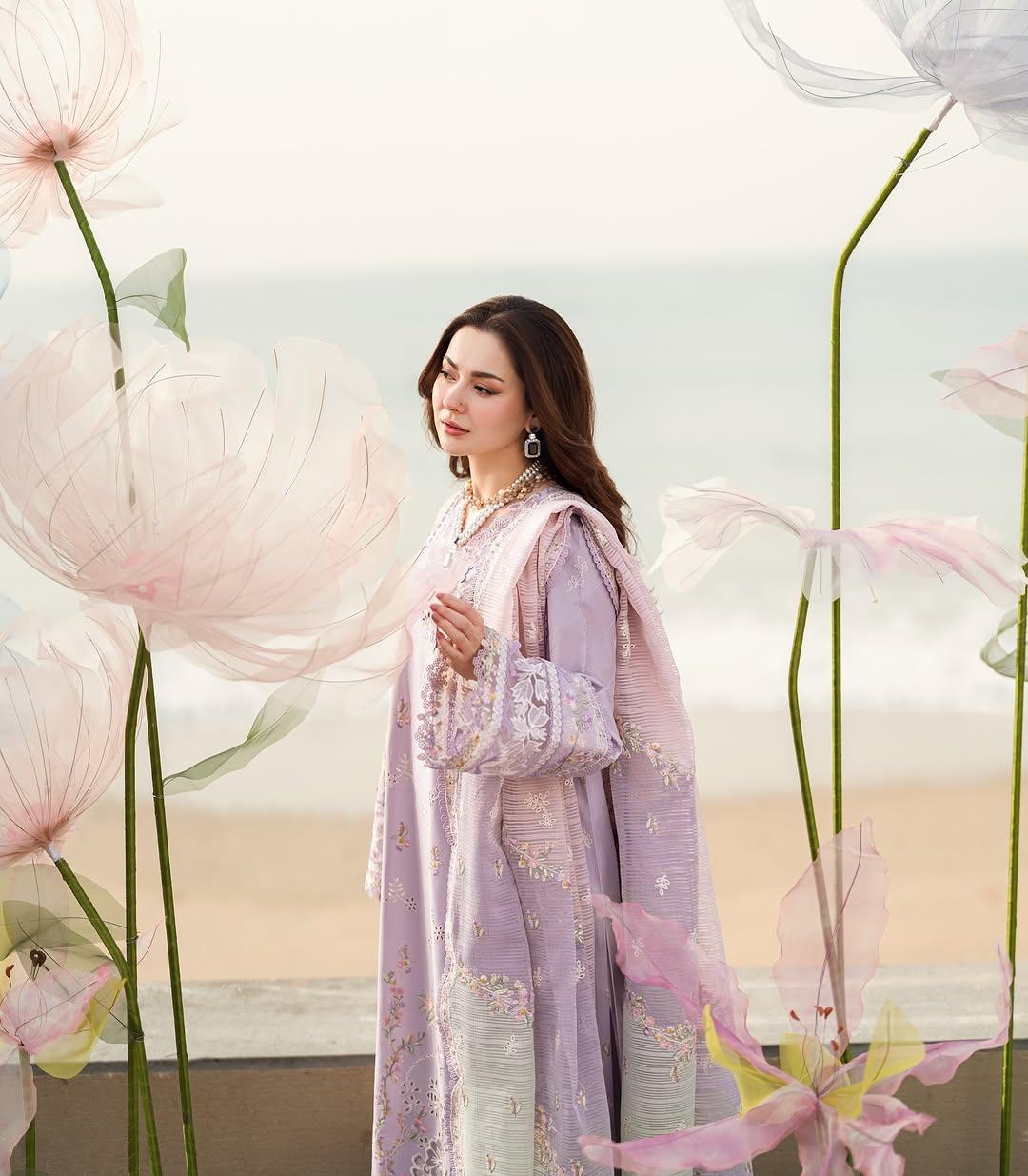 Another stunning appearance that took our breath away was Hania Aamir looking like a diva in a purple embroidered outfit. This suit gives off classy diva vibes, and the actress's jewelry choice has elevated her appearance