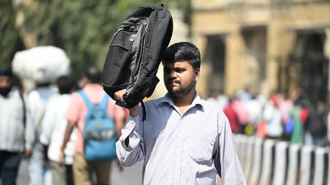 Mumbai weather updates: City records rise in temperature, AQI remains moderate