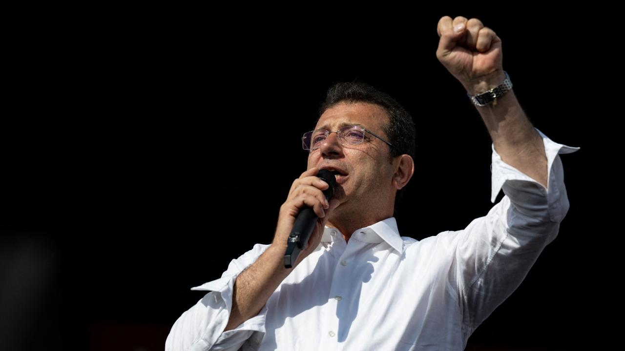 It was a dramatic escalation in an ongoing government crackdown on the opposition and dissenting voices in Turkiye