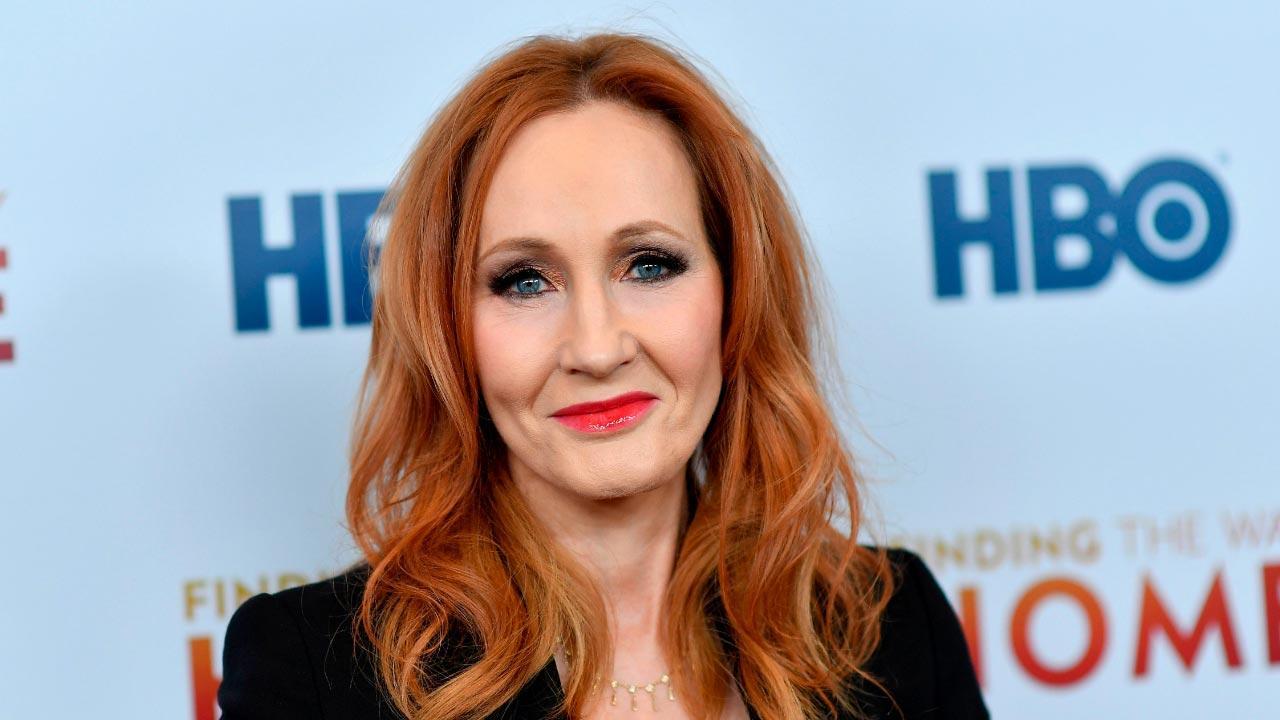JK Rowling sparks fresh controversy, takes a dig at Harry Potter stars