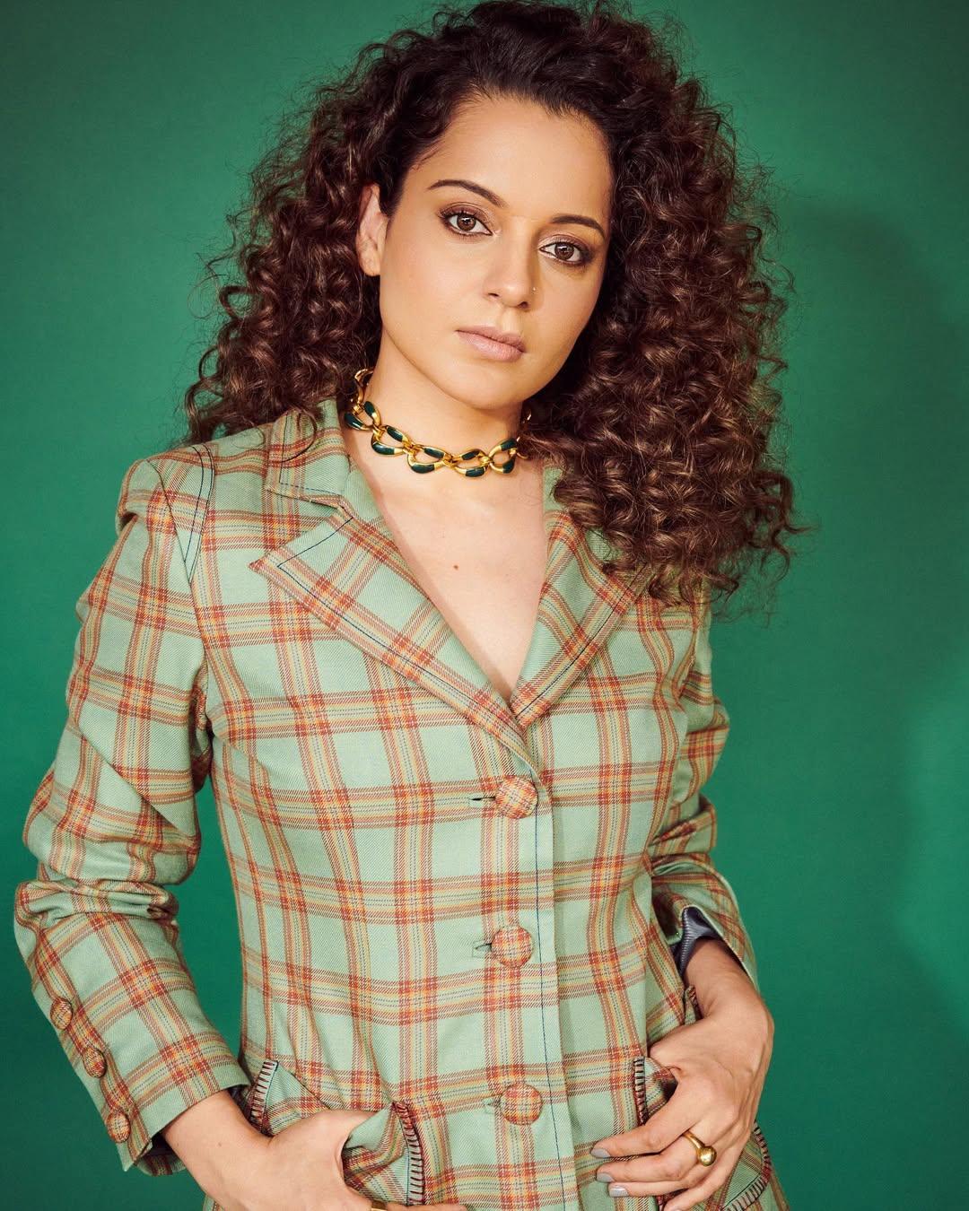Formal meetings and Kangana Ranaut's stunning co-ord sets are like a match made in heaven. This yet another beautiful look is sure to make an impression in office meetings