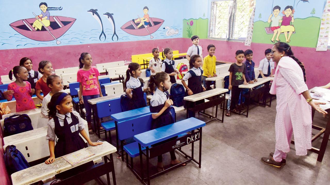 Education minister to conduct surprise checks in 100 schools through the year
