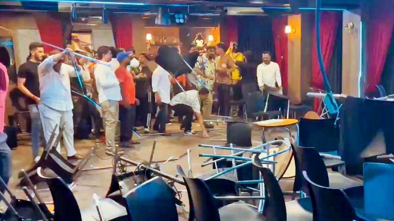 Kamra faces FIR over ‘gaddar’ remark as Shinde Sena workers vandalise hotel