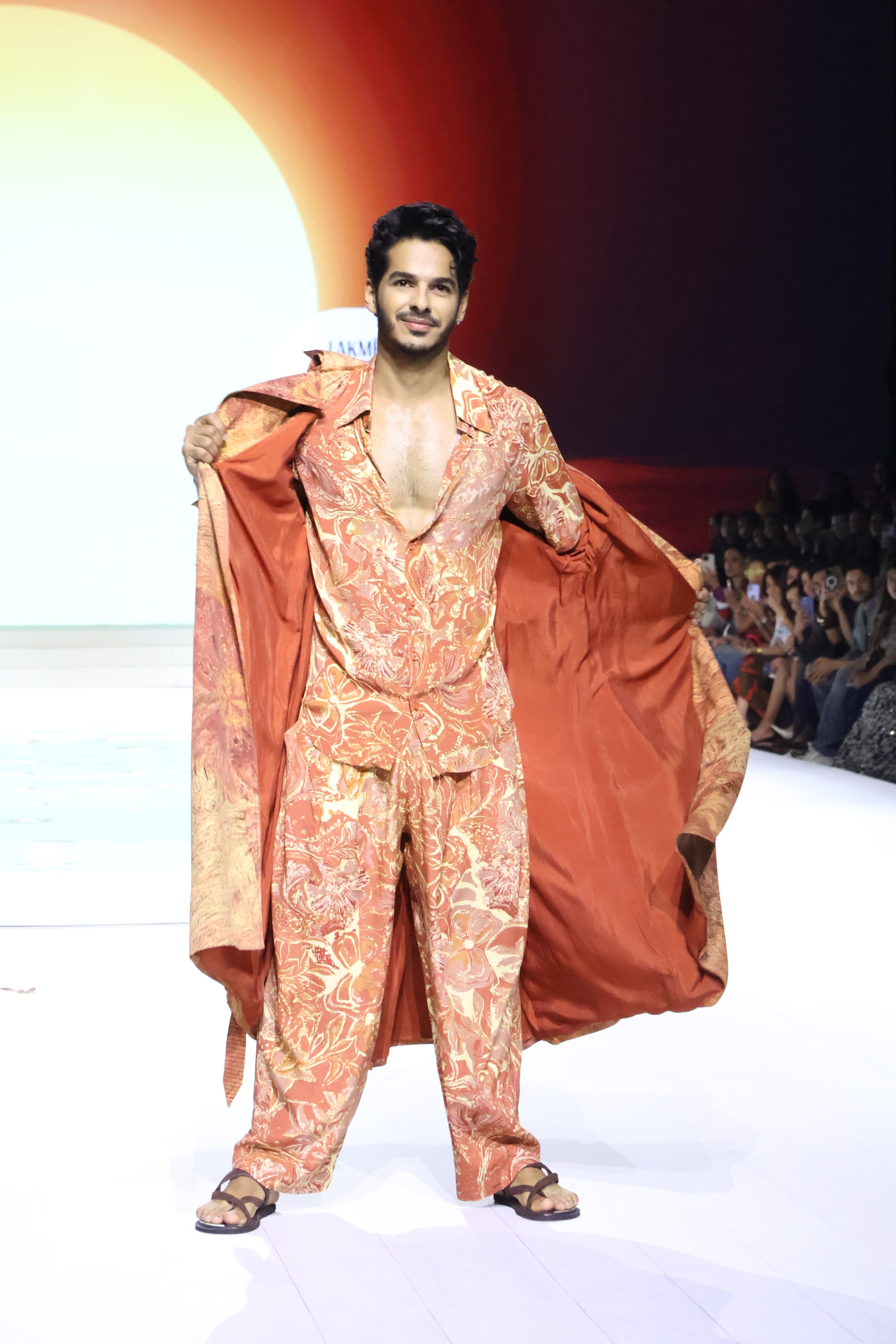 The Dhadak actor walked the ramp for Lakme Sun expert x Saaksha and Kinni, leaving the audience surprised as he removed his shirt and stood half-naked, flaunting his chiselled abs