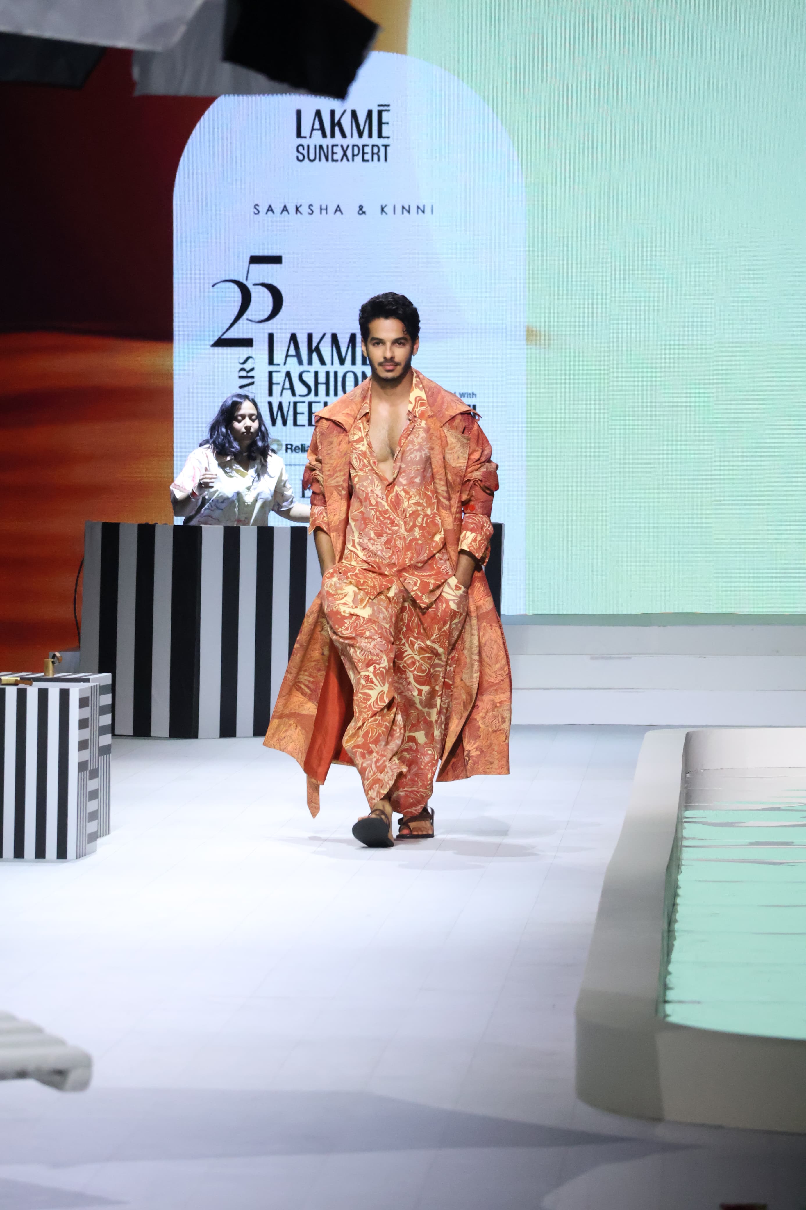 Ishaan Khatter caught everyone's attention with his hot showstopper look on the fourth day of Lakme Fashion Week in Mumbai