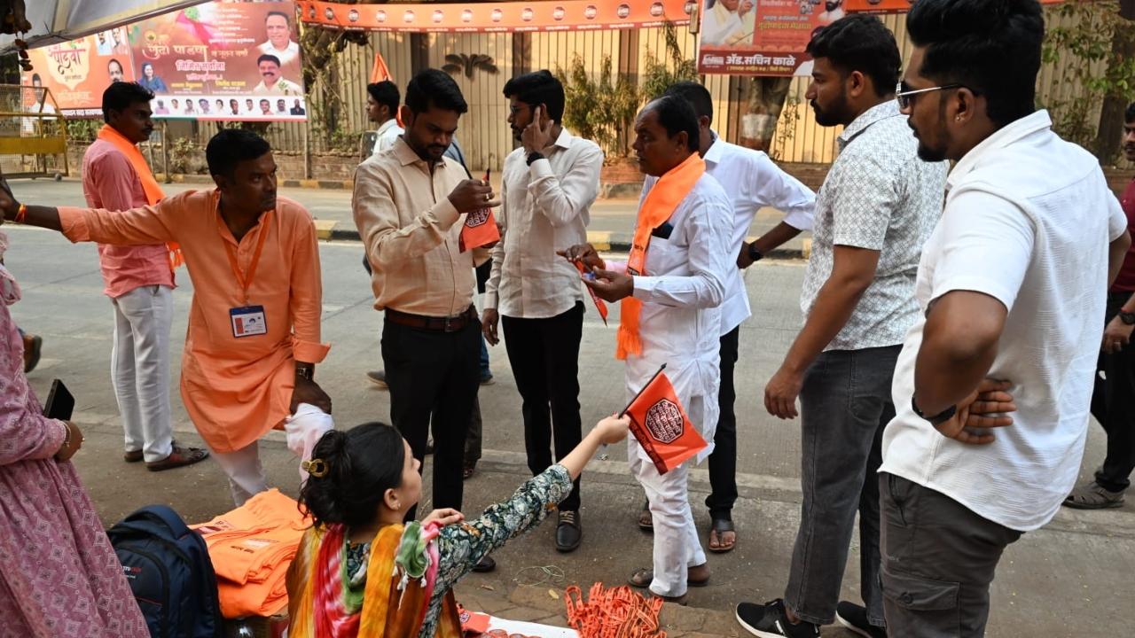 The traffic police, in a notification had said that in order to participate in the Padwa Melava, many supporters and followers of MNS from all over Maharashtra are likely to come at Shivaji Park, Dadar with their vehicles