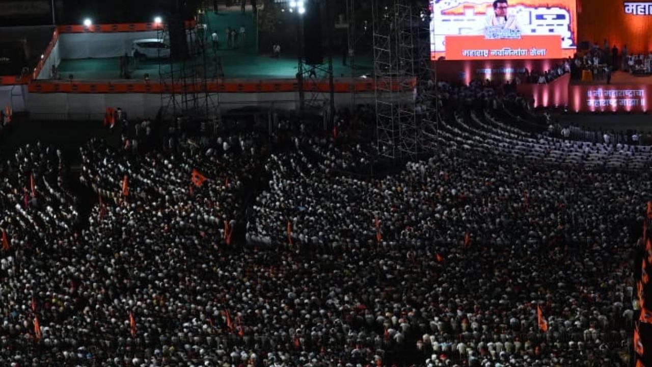 Referring to cases where a private telecom company representative and an employee at a South Mumbai store refused to speak Marathi, he declared, “MNS will deal in its own style with anyone disrespecting Marathi”