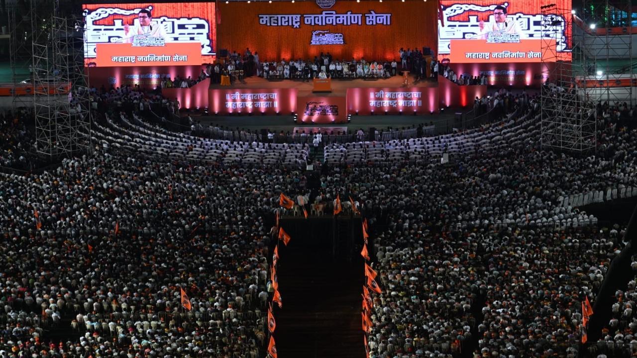 At party's annual event, Raj Thackeray often shares his party’s stance on various political issues, its future plans, and critiques of the opposition. Pics/Rane Ashish and Anurag Ahire