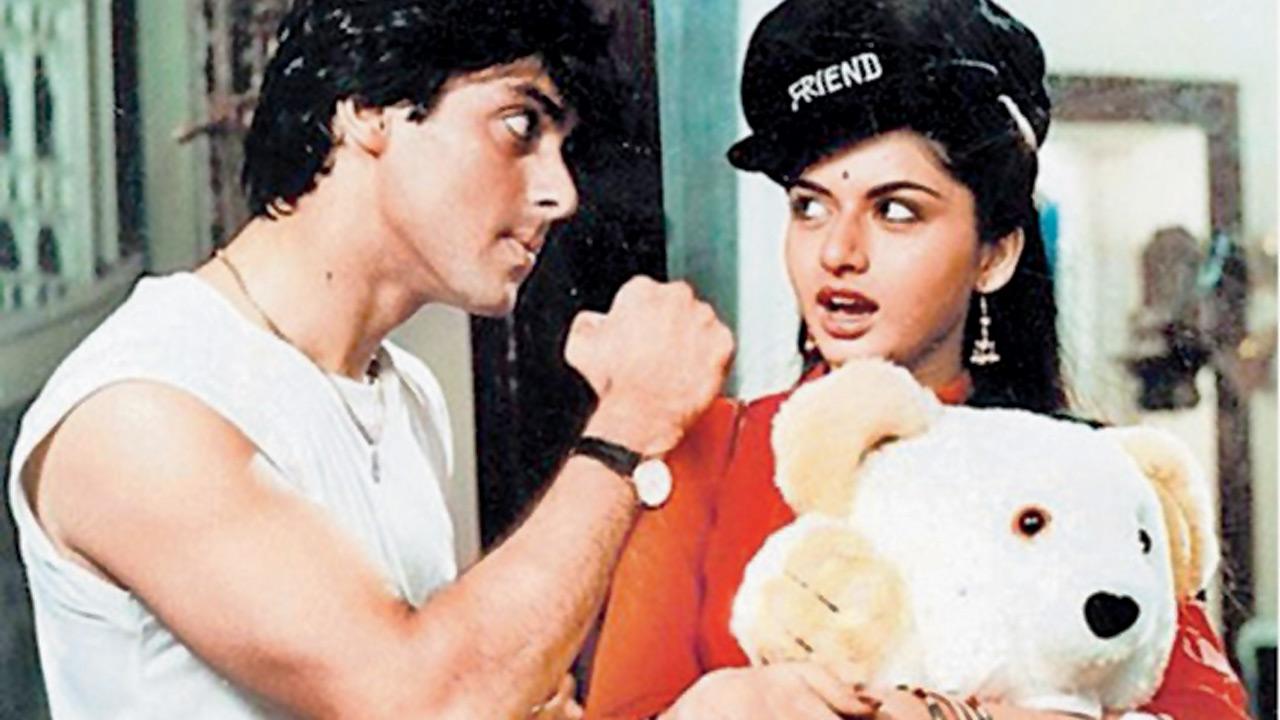 Stills from Maine Pyar Kiya