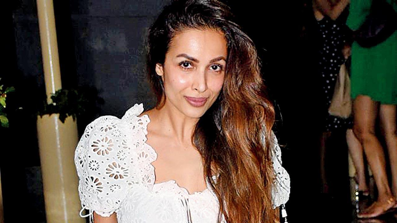 Malaika Arora longs to share screen space with Shah Rukh Khan again