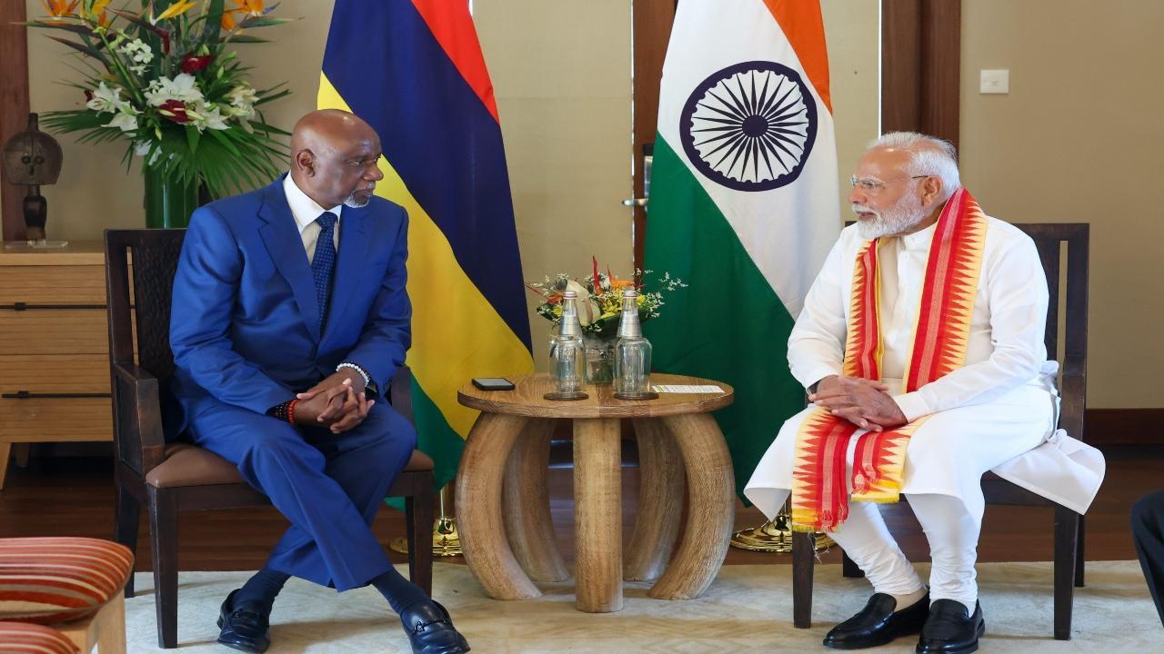 PM Modi meets Oppn leader of Mauritius, discusses ways to boost bilateral ties 
