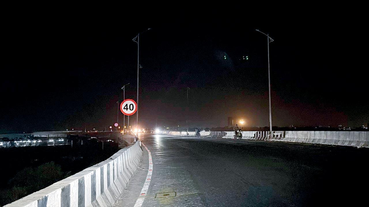 Naigaon’s only East-West link goes dark over unpaid power bill