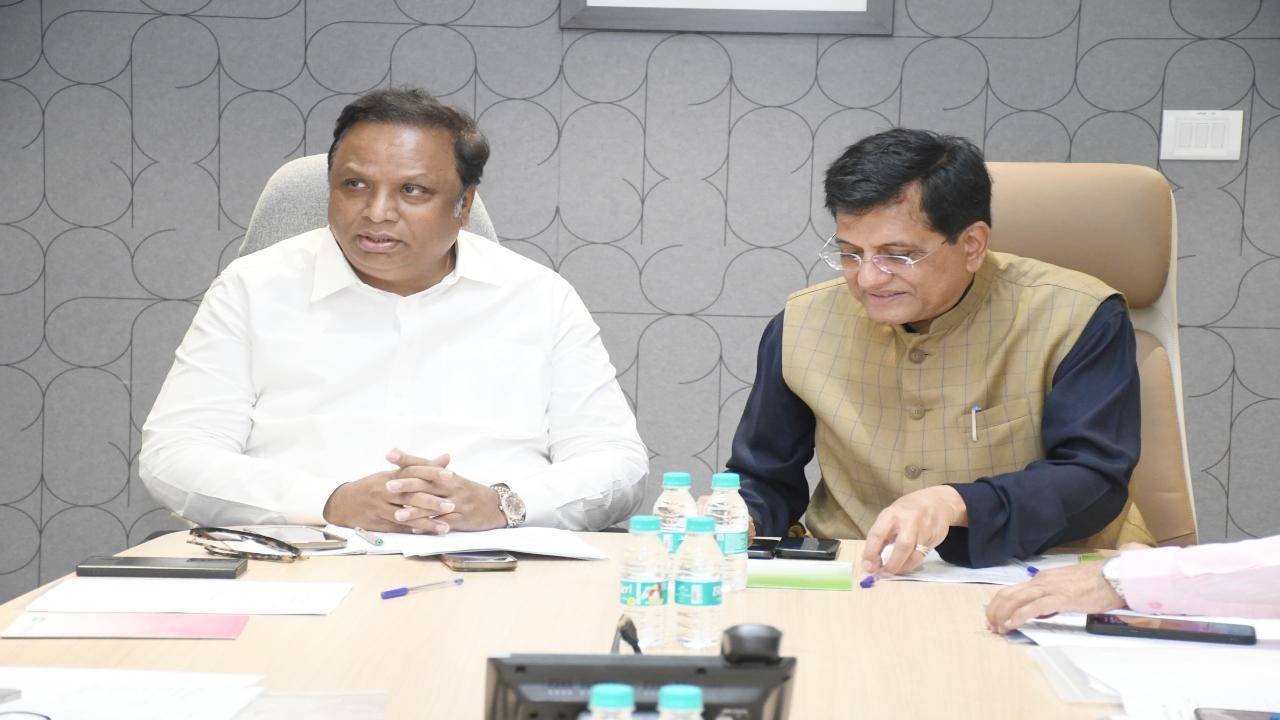 He also held a meeting of the Core Committee of North Mumbai District. It was attended by Maharashtra Minister Ashish Shelar, Former MP Gopal Shetty, MLAs Sanjay Upadhyay, Atul Bhatkhalkar, and Manisha Chaudhary, among other leaders