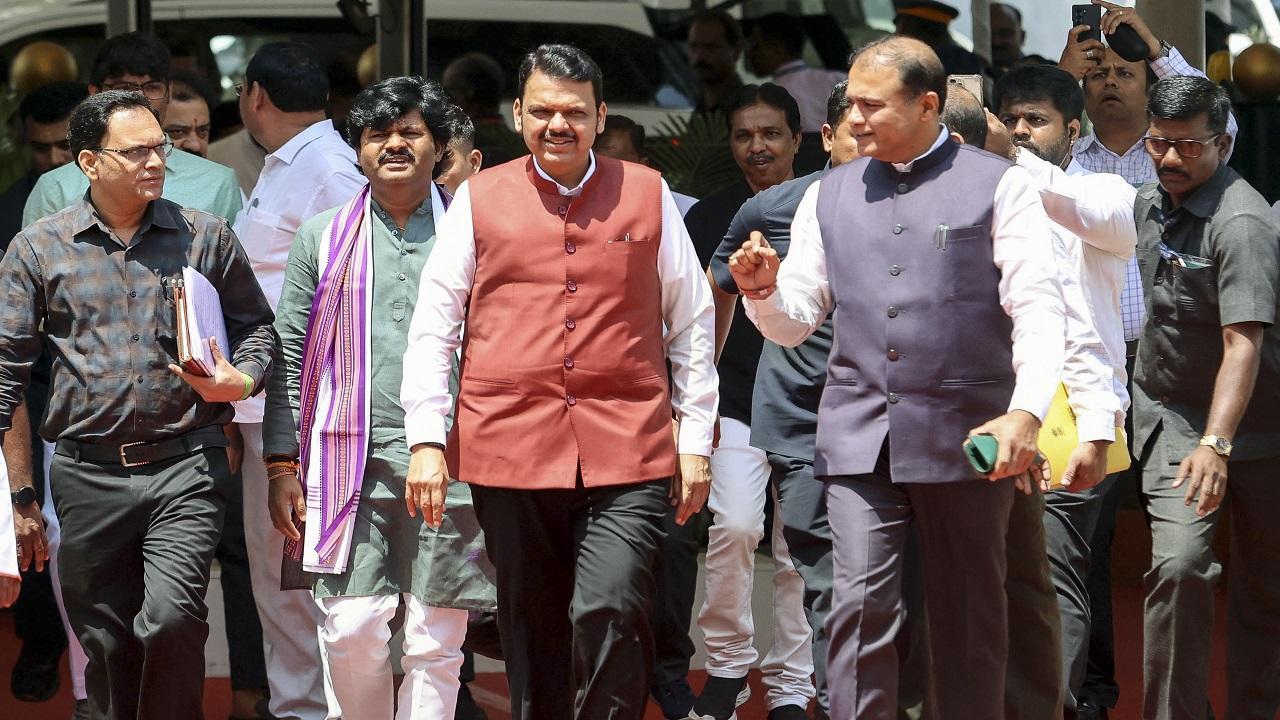 Nagpur violence: Those who attacked police will be dug out from graves, says Maharashtra CM Devendra Fadnavis