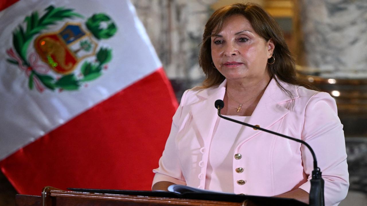 Peru declares emergency amid surge of violence and deploys the army in capital