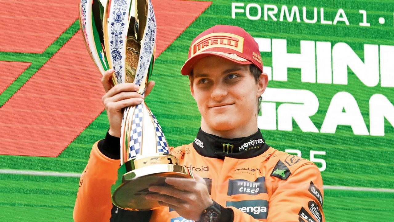 ‘Mega’ McLaren turn Shanghai orange