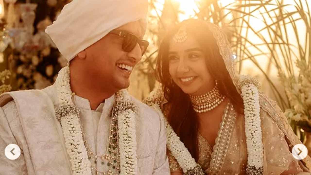 Prajakta Koli kisses Vrishank Khanal in wedding video, watch