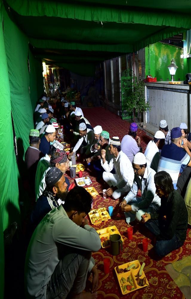 Ramzan 2025: A glimpse into the first day of holy month