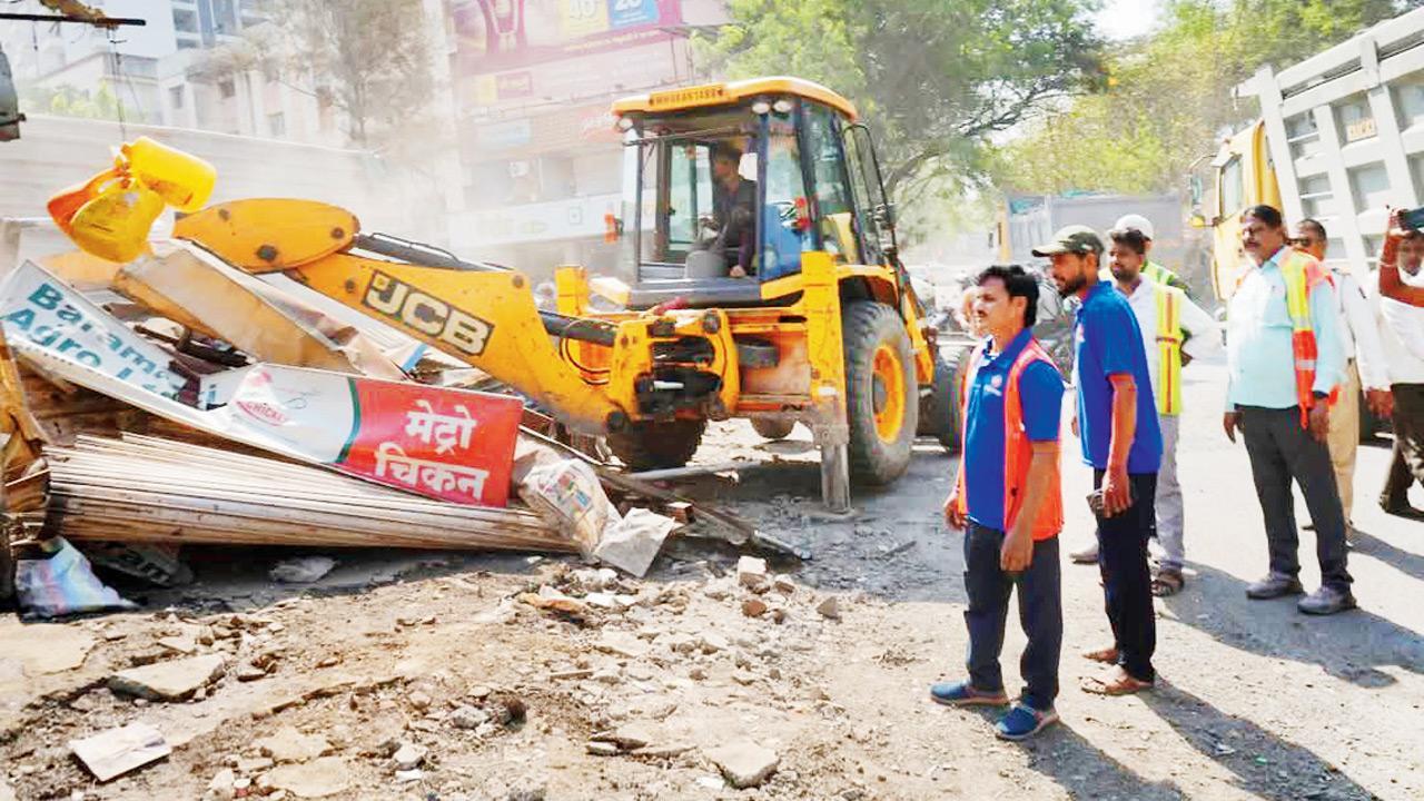 Pune: PMRDA to conduct anti-encroachment drives to ease highway traffic