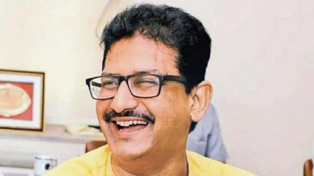 RTI activist Anil Galgali expressed concern over the Railways’ consistent failure to defend its land in the Mumbai Metropolitan Region, warning that this sets a dangerous precedent. Galgali urged the Railways to take immediate action before the colony expands further, cautioning that legal battles could complicate future recovery efforts. With land prices in Mumbai at a premium, the loss of strategically located railway property near Bandra Terminus could have significant long-term implications for transport infrastructure and urban planning.