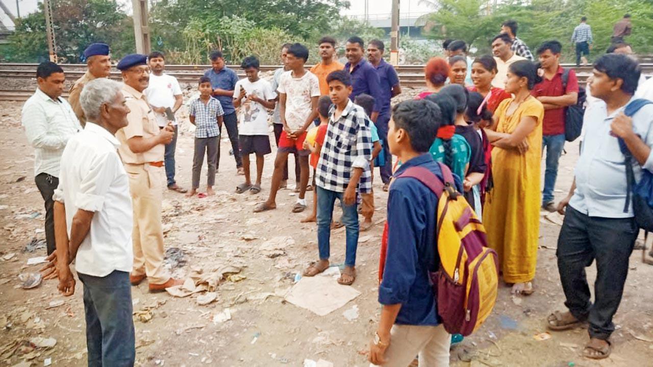 Mumbai: Railway cops on high alert to curb Holi mischief on trains