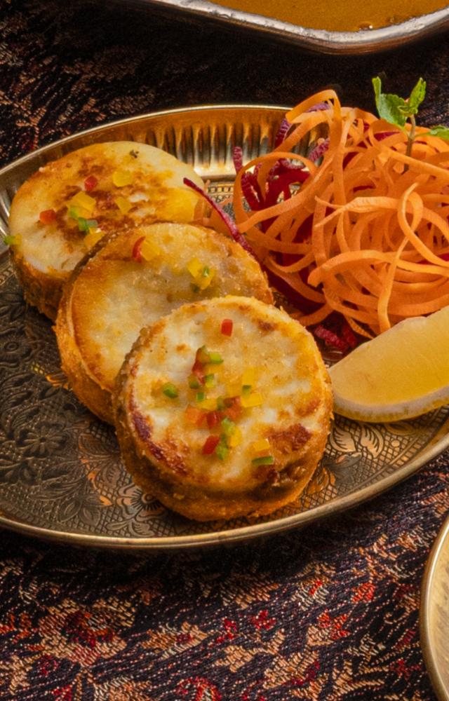 While you break your fast with the Mejdool Dates don`t forget to dive into the Kheema Samosas to start your meal on a delicious note