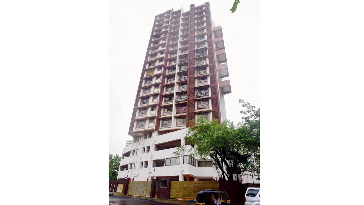 Regent Galaxy, the Malad high-rise from where Sushant Singh’s manager Disha Salian allegedly fell to her death in June 2020. Pics/Shadab Khan