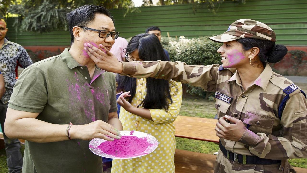 Union Minister Kiren Rijiju celebrated Holi with the security personnel at his residence