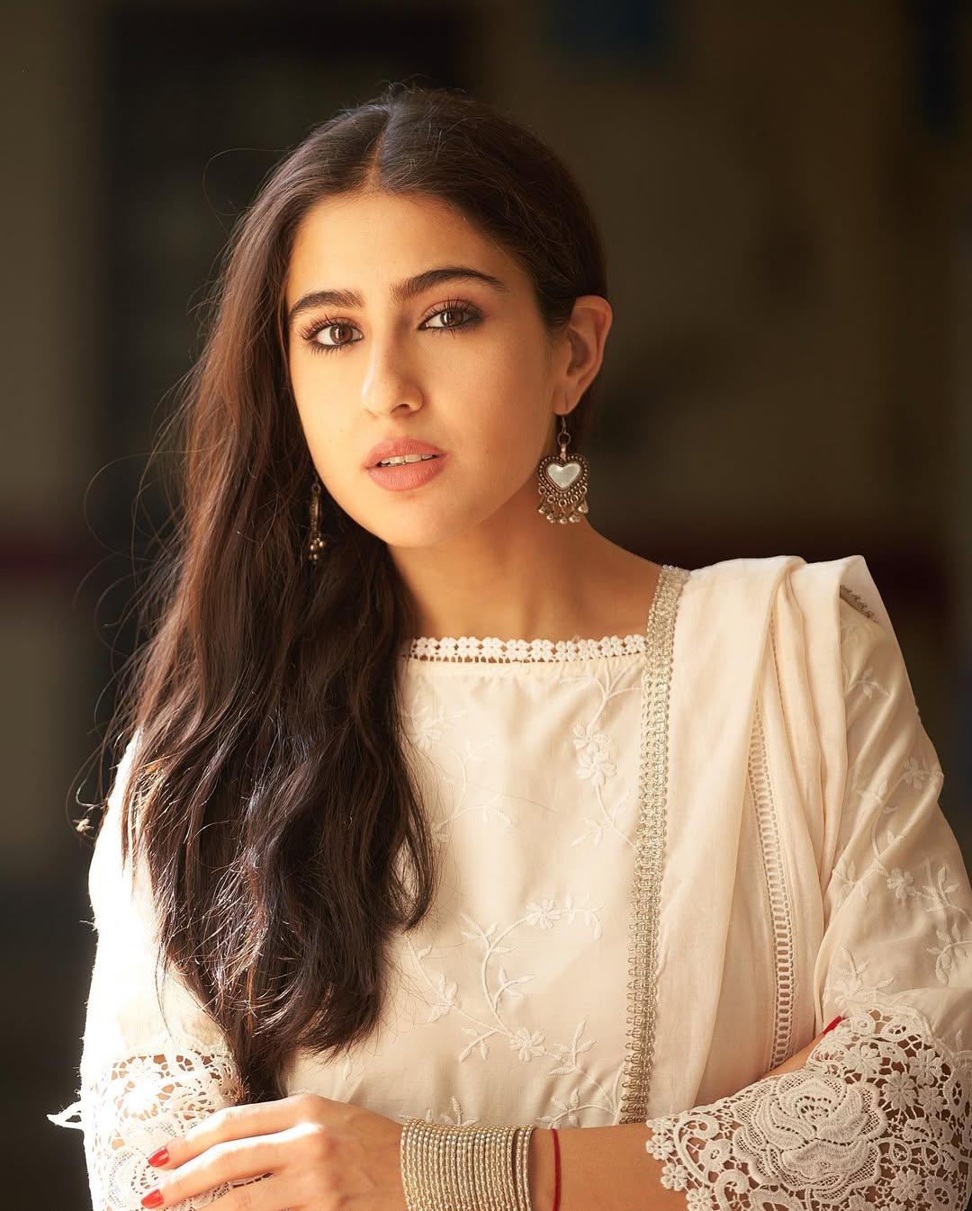 She completed the look with a dupatta adorned with silver gota patti and white-on-white accessories, exuding a breezy and elegant charm