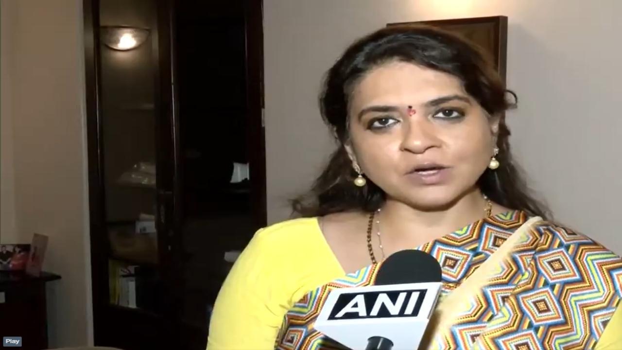 Shiv Sena leader Shaina NC slams Sanjay Raut over statement on MS Golwalkar