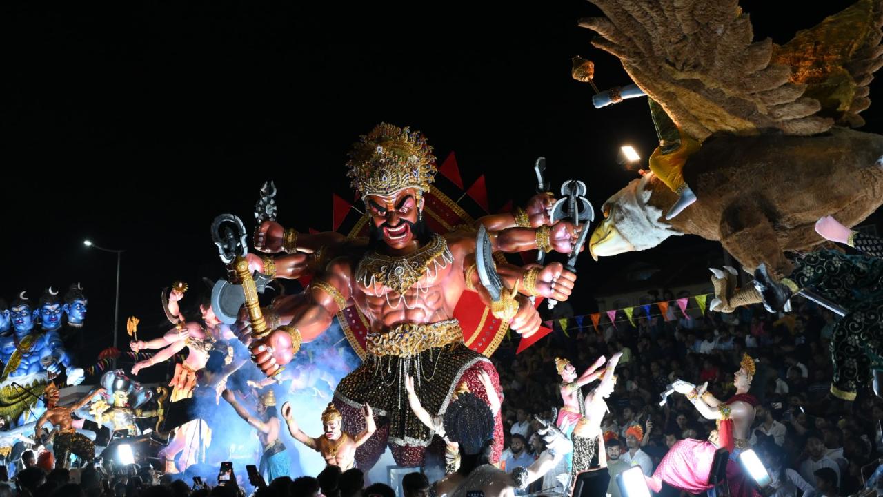 It will have lively beats of the traditional musical instrument like dhol, tashe to the mesmerising performances of folk artists in traditional attire
