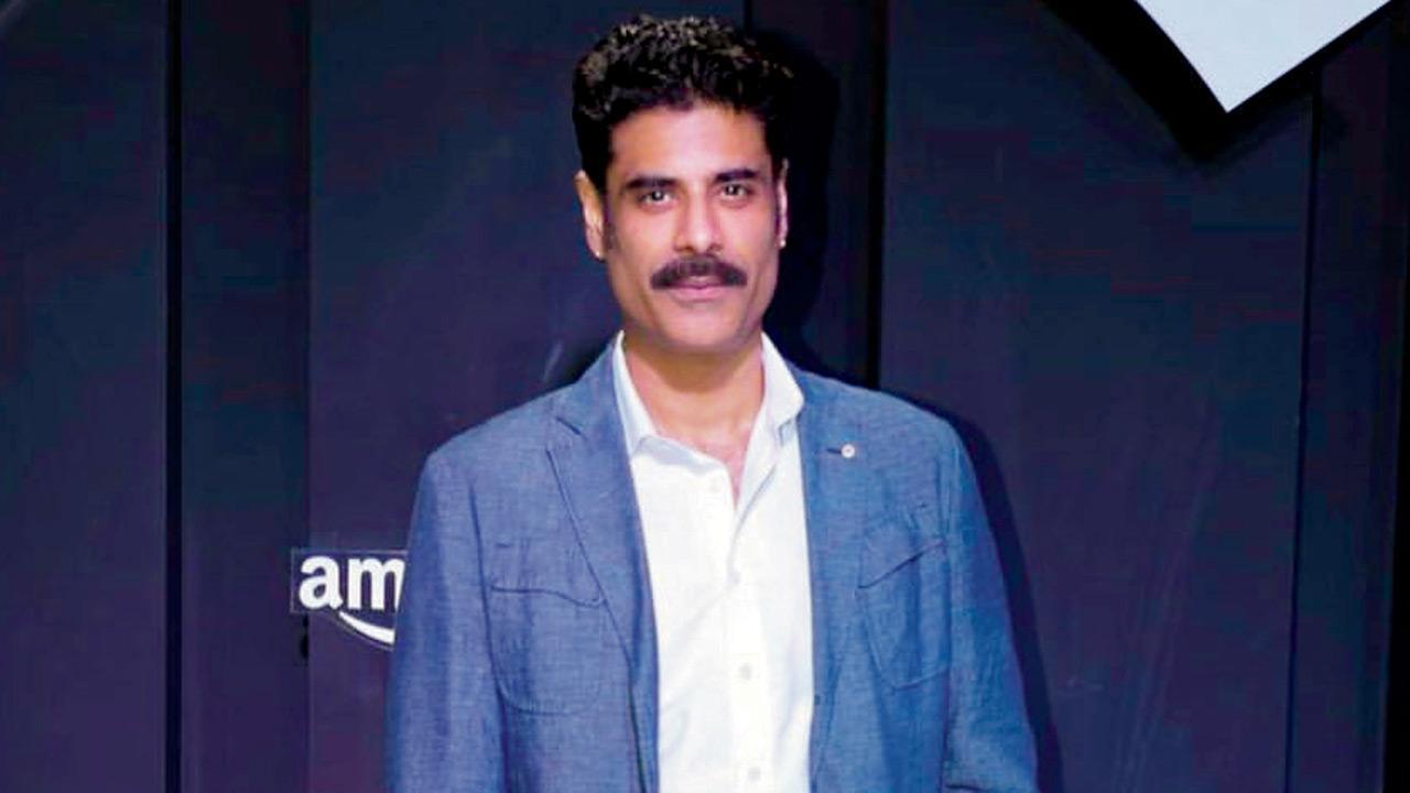 Sikandar Kher on juggling shoots of Ikkis and Jassi Weds Jassi